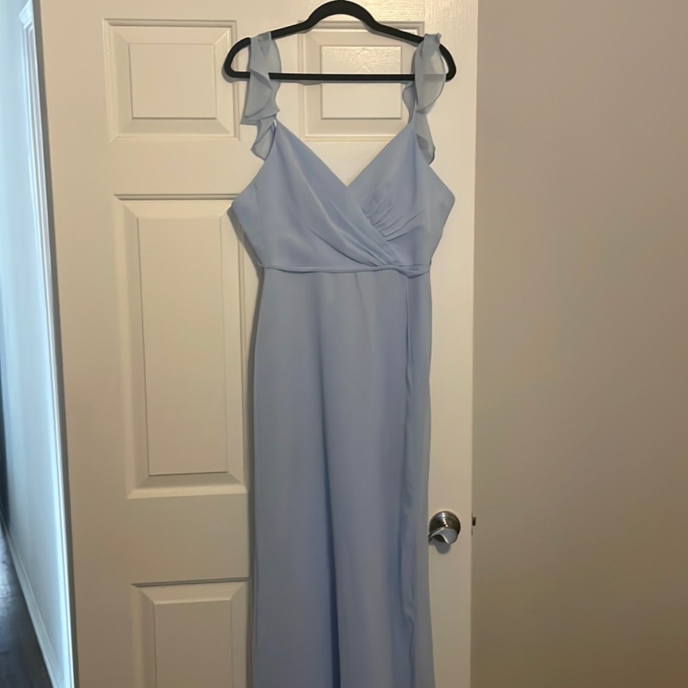 Dusty blue bridesmaid dress in chiffon - David’s bridal - size 0